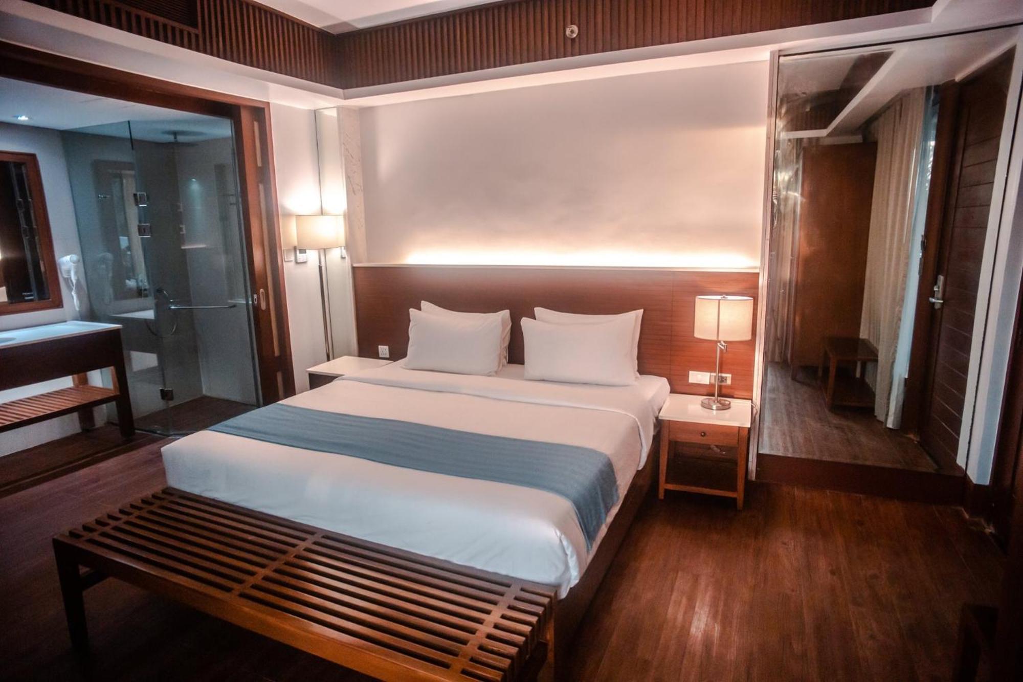 Mandarin White Sand Boracay Manoc-Manoc Bilik gambar