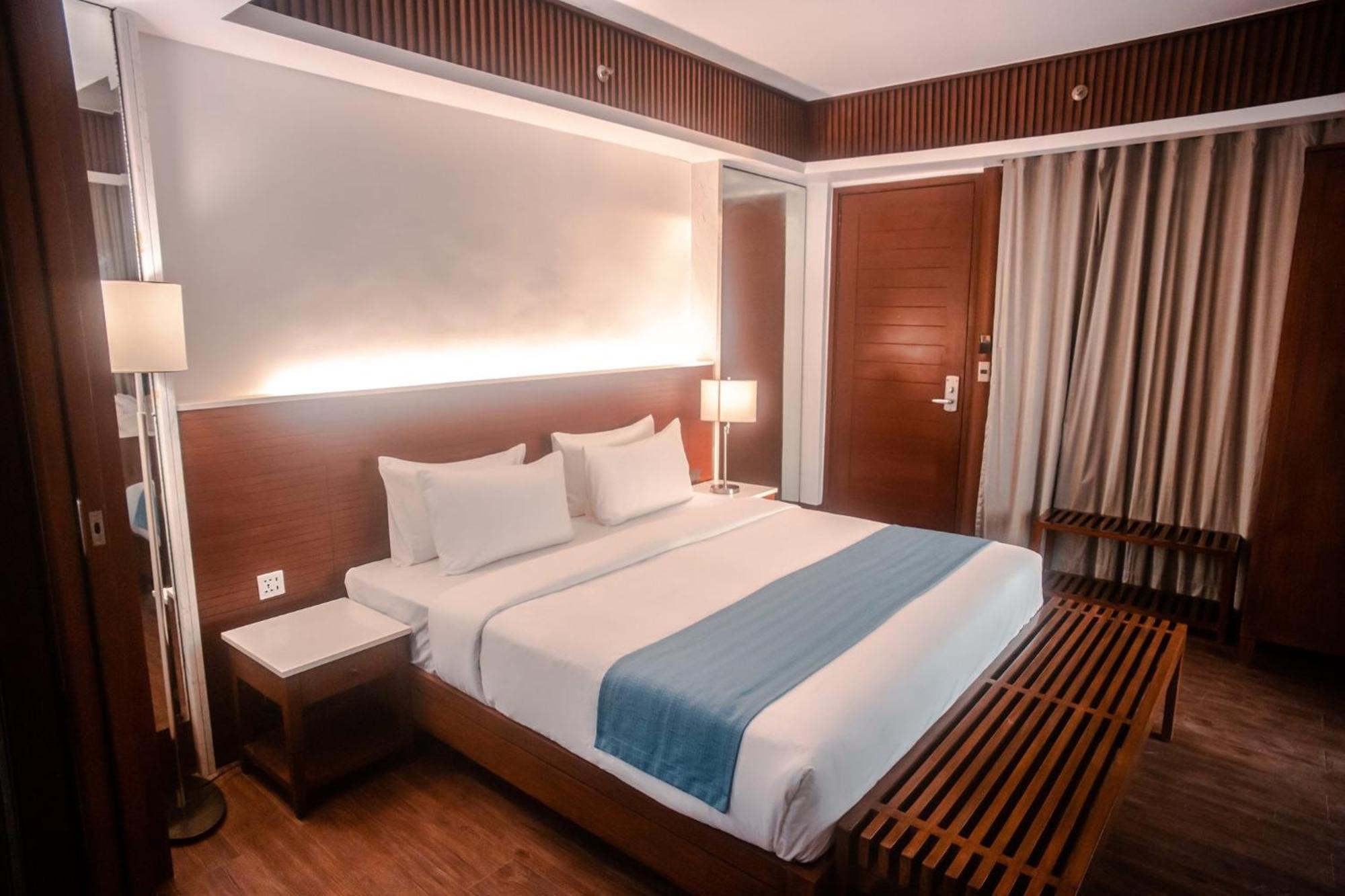 Mandarin White Sand Boracay Manoc-Manoc Bilik gambar