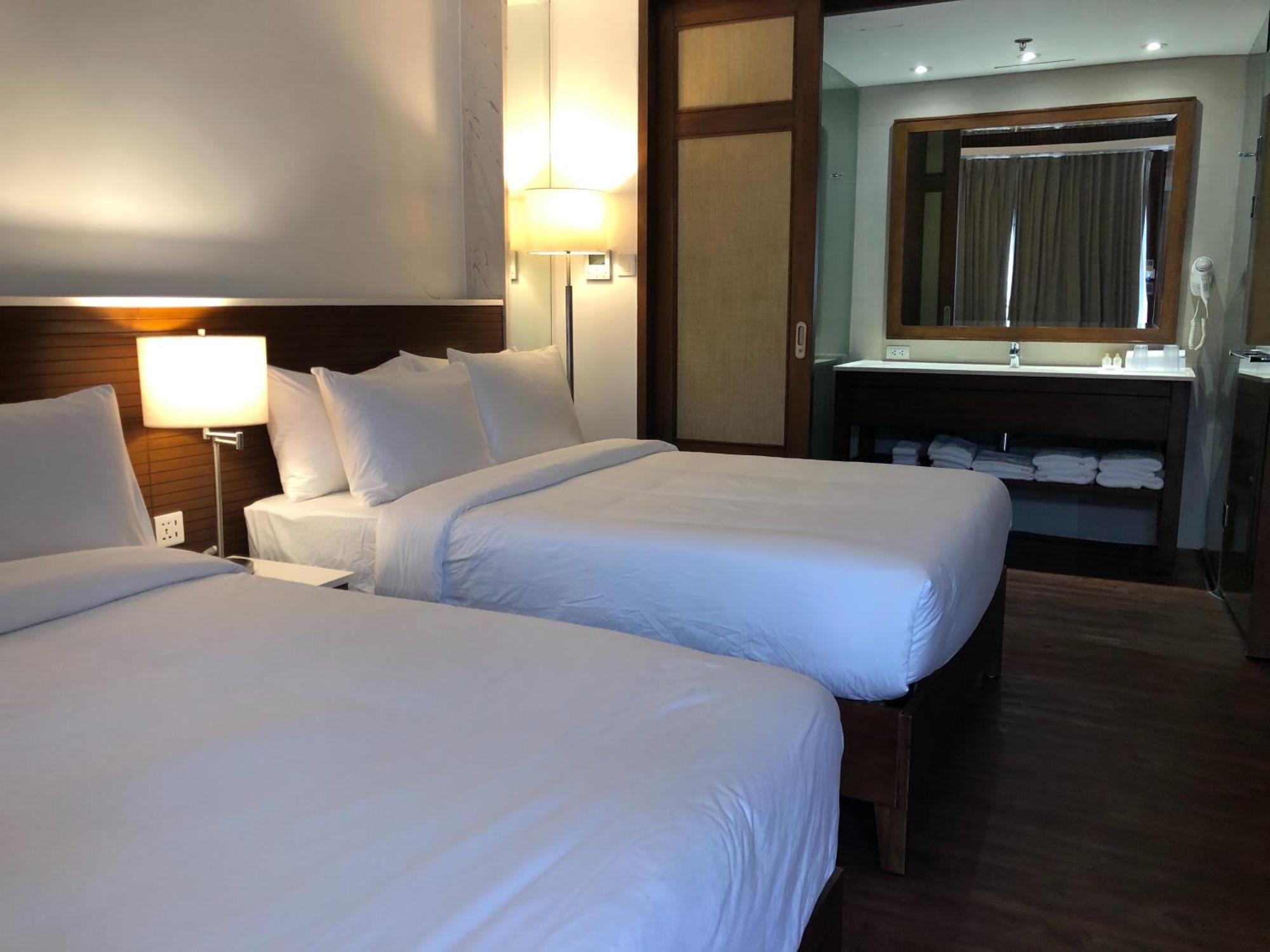 Mandarin White Sand Boracay Manoc-Manoc Bilik gambar